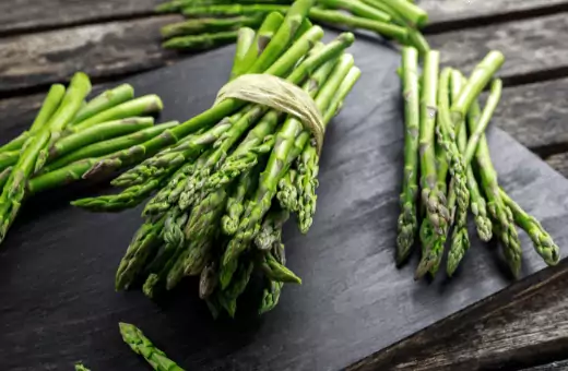 asparagus is a famous substitute for artichoke.