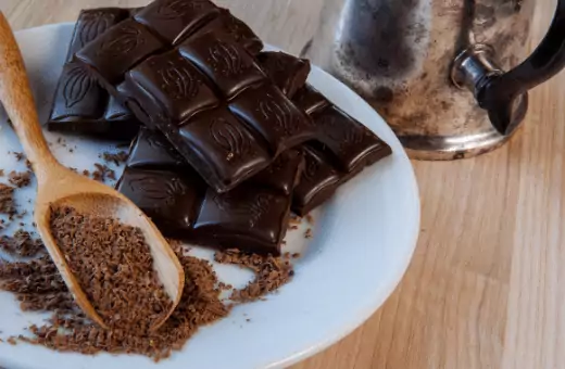 vegan alternative to optavia bars is goraw dark chocolate.