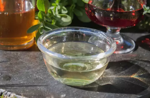 white vinegar is a best substitute for dry white wine.