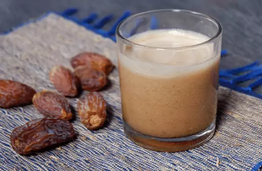 sweet dates juice is a famous alternatives of brandy in recipes