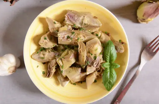  artichoke hearts are a great substitute for nicoise olives