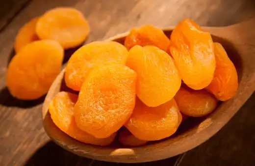 dried apricots are a nice substitutes for goji berries