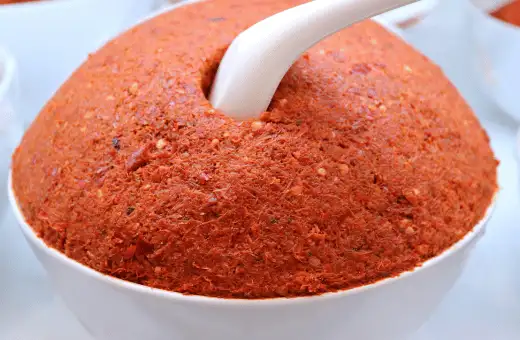 red curry paste is good substitute for sambal oelek